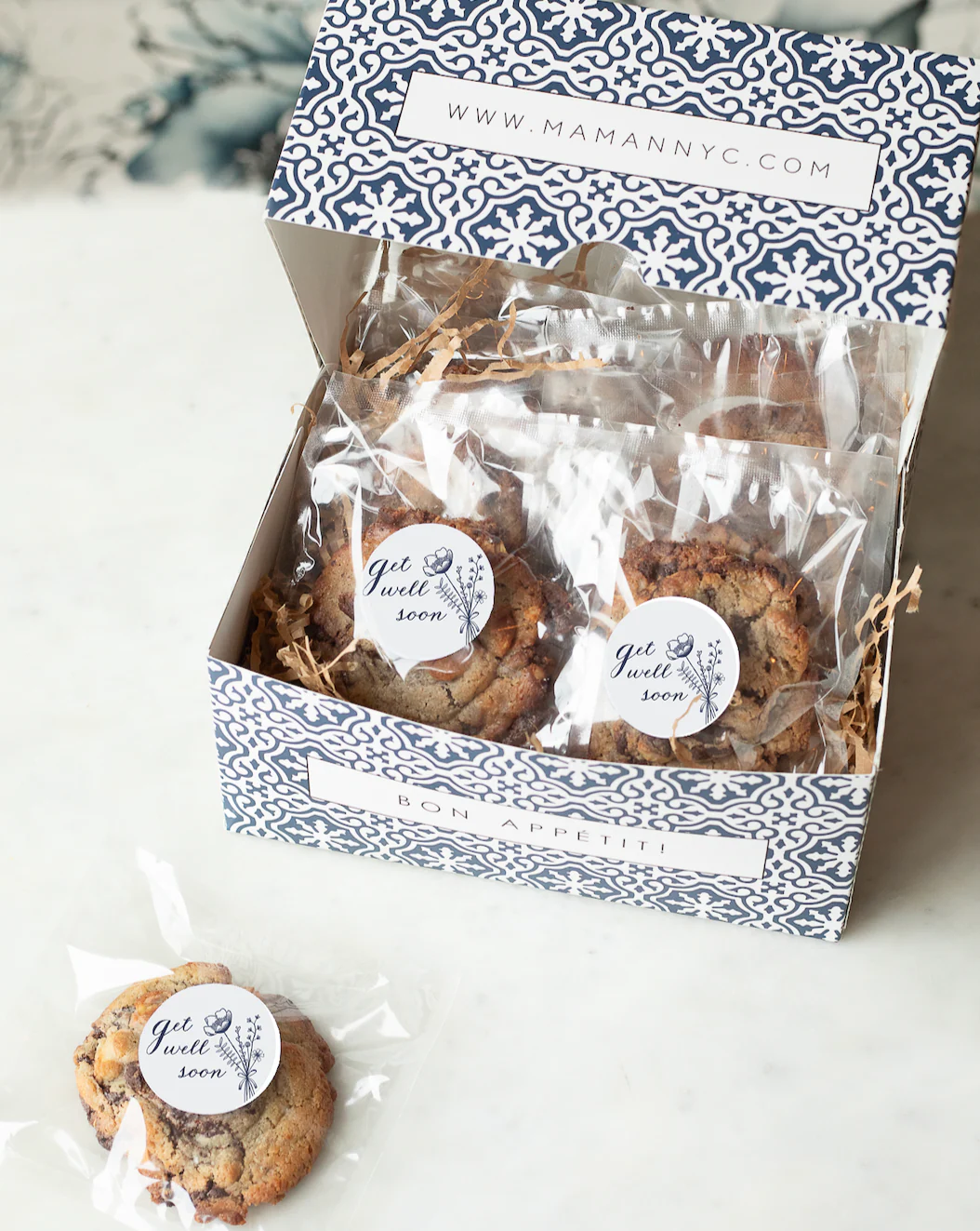 cookie gift box with stickers for special occasions - Image 3