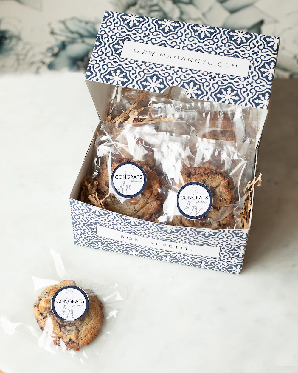 cookie gift box with stickers for special occasions - Image 4